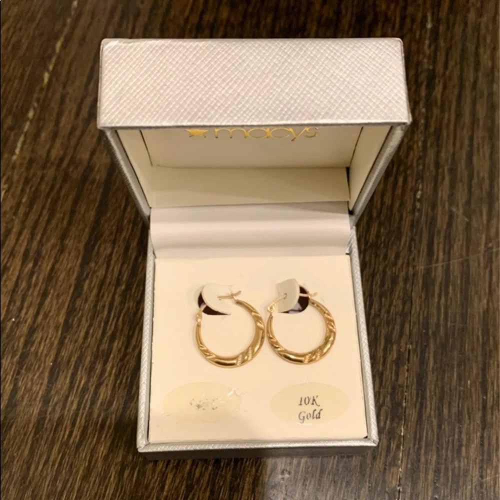 ⭐️10k Gold Earrings ⭐️